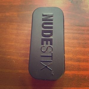 NWT Nudestix Bronzer Bondi Bae
